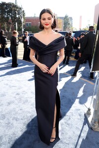 selena-gomez-s-elegant-celine-look-at-sag-awards-2025-1.jpg