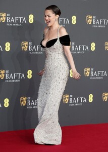 selena-gomez-stuns-in-schiaparelli-at-baftas-2025-more-photos-6.jpg