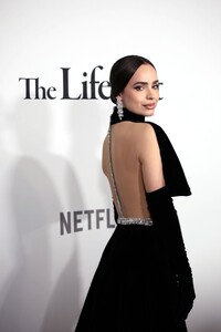 sofia-carson-at-the-life-list-premiere-new-york-03.25.2025-14.jpg