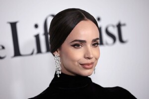 sofia-carson-at-the-life-list-premiere-new-york-03.25.2025-17.jpg