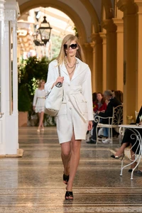 00001-chanel-resort-2026-credit-gorunway.thumb.webp.41f4cd9a4b6b3bfce15912e520f1b784.webp