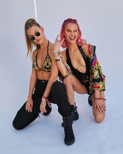 [2019.04.18] carolinelowe_56874561_146469656400170_3722864558260385785_n.jpg