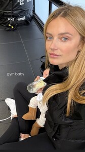 [2025.03.28] katelove_3598385517395730502.jpg