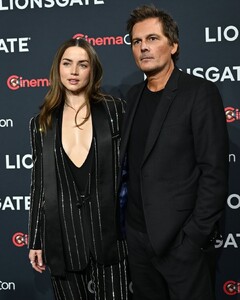 [2025.04.01] ballerinamovie_487671748_17948901923950585_5872072805011081750_n.jpg