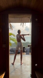 [2025.04.03] josephineskriver_DH_kHsDOmLS7.jpg