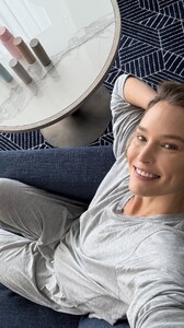 [2025.04.08] barrefaeli_3606156530493269251.jpg