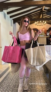 [2025.04.08] haileygrice_3606477329729337914.jpg