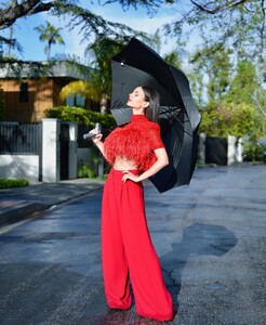 [2025.04.10] victoriajustice_488445526_18588678307006824_3760890215420939922_n.jpg