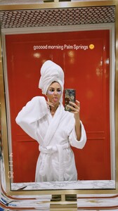 [2025.04.11] victoriajustice_3608578129587315785.jpg