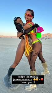 [2025.04.12] kellygale_3609355418989916414.jpg