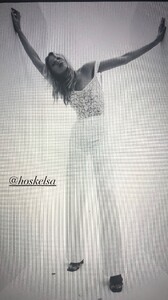 [2025.04.13] zoeygrossman_3610045919141667508.jpg