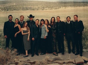 [2025.04.17] minkakelly_491449114_18502372294005427_1403521601867135496_n.jpg