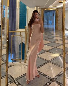 [2025.04.18] celinebethmann_490733601_18343835317158308_2743772770858699810_n.jpg