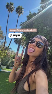 [2025.04.18] victoriajustice_3613722848352796945.jpg