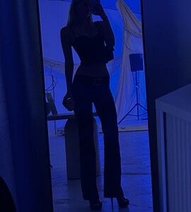 [2025.04.23] lindsaydemyan_491463678_18498339379021010_4665843831774124524_n.jpg