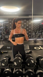 [2025.04.23] sofiaresing_3617219088649707681.jpg