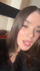 2025_04.25haileesteinfeld_DI4MljtyOVx.thumb.jpg.147d00c945446428fb91849f1f3d210f.jpg