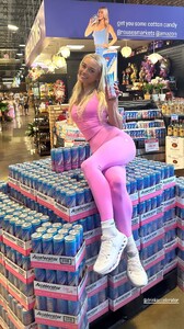 [2025.04.28] livvydunne_3621032546432556822.jpg