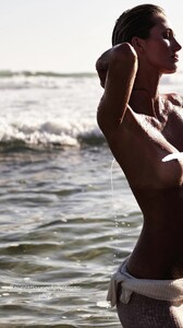 [2025.04.29] lindsaydemyan_3621356337046879423.jpg