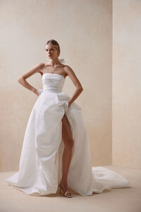 65cb6416e558bd347b5f3a71_440 Cher 1.jpg