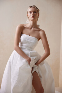 65cb641a2e83836fd9202c7b_440 Cher 2.jpg