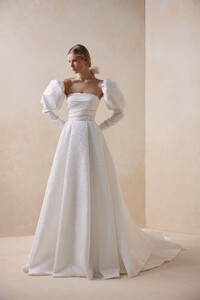 65cb641d38b8b76c64386c39_440 Cher 3.jpg