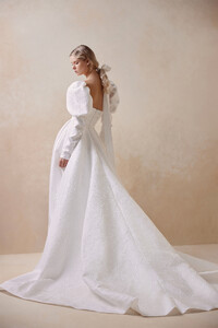 65cb6423f11dc94cfd227f86_440 Cher 5.jpg