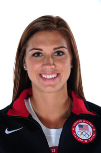 AlexMorganUSOCAthletePortraitsnncCr29AEKfl.thumb.jpg.8d3c5acd63d564c941513ef09c022f64.jpg