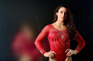 AlyRaisman4.thumb.jpg.23216aa0ce8ccb5842bd0e7ebda7ecee.jpg