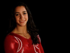 AlyRaisman6.thumb.jpg.19f93b69fec7647ea6c601b452528651.jpg