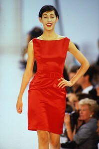 DKNY-SS-95-1.thumb.jpg.07faa17e4e126a0d1061530916b64c32.jpg