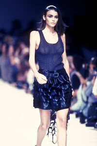 IsseyMiyake1991WomenRTW68.thumb.jpg.81326c55ef56d079dd4d23da272eb224.jpg