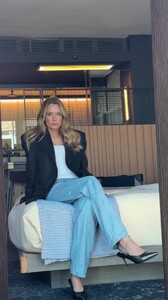 Josephine Skriver - TikTok 108.jpg