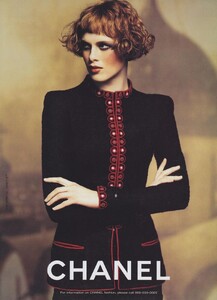 Lagerfeld_Chanel_Fall_Winter_1997_98_01.thumb.jpeg.c224c0b61e50c6667d0252cbe3cca007.jpeg