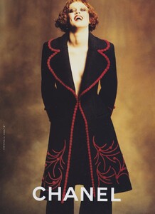 Lagerfeld_Chanel_Fall_Winter_1997_98_03.thumb.jpeg.0be0a8e2ccad55b399fdb845f080b374.jpeg