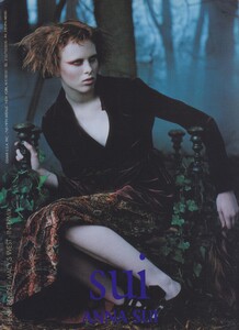 Meisel_Sui_by_Anna_Sui_Fall_Winter_1997_98_01.thumb.jpeg.8281e4ac6ec2035e6194b832f3f78f3c.jpeg
