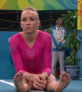 Nastia_Liukin3.thumb.JPG.c53a943e9950d29332f14feed64efa13.JPG
