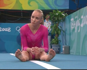 Nastia_Liukin4.thumb.jpg.9370af3d630a558d5c089b9b3ada3e1a.jpg