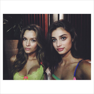 Taylor Marie Hill - Instagram [2015.12.11].jpg