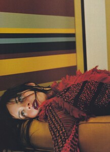 Testino_Missoni_Fall_Winter_1997_98_02.thumb.jpeg.3ab17b3e392c4cfce7d51fc7a130f511.jpeg