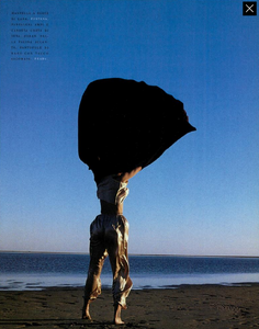 Thomas_Vogue_Italia_December_1989_02.thumb.png.4a5b8aeebe3b2855c8e448f1583ee5b0.png