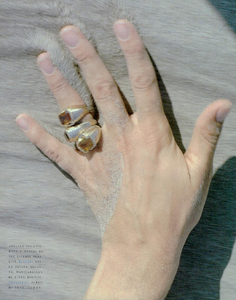Thomas_Vogue_Italia_December_1989_05.thumb.png.c42b2fc17330f8ca8e62bc60847a771f.png