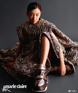 ZhouDongyuMarieClaireCoverNovember20229.thumb.jpg.a10e4183817d87c5981121bbdeefd8ac.jpg
