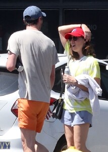 aubrey-plaza-and-blake-lee-spotted-post-pilates-in-la-3.jpg
