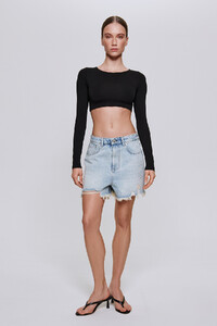 crop-top-820-black-2.jpg