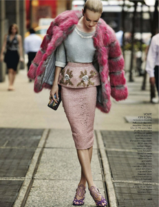 elle-italy-2013-dicembre(dragged)21.thumb.png.4aface0b68471b45a52090fb540346e9.png