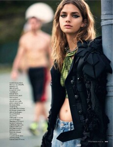 elle-italy-2014-febbraio(dragged)5.thumb.jpg.c686a61131bdf82e94df5242b4da0bef.jpg