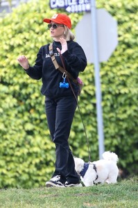 emily-osment-strolls-with-her-pup-in-los-angeles-6.jpg