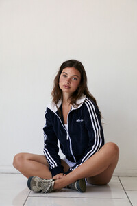 hayley pousson-large-1689093754-4e31ef693955b103645182547a687701.jpg