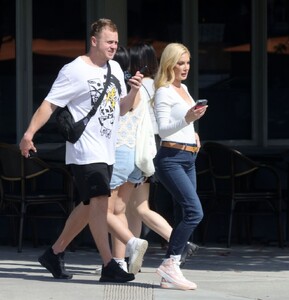 heidi-montag-and-spencer-pratt-out-in-la-03-21-2024-4.jpg